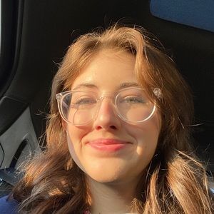 Meet your Posher, Olivia